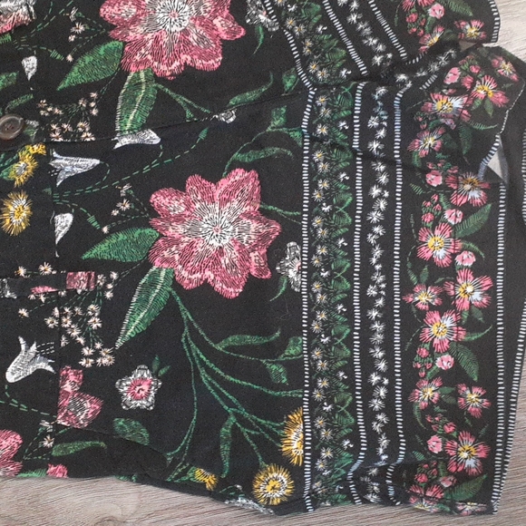 Old Navy Shorts Floral Hibiscus Flower 4 Spring Summer Women's Twill - Picture 2 of 6